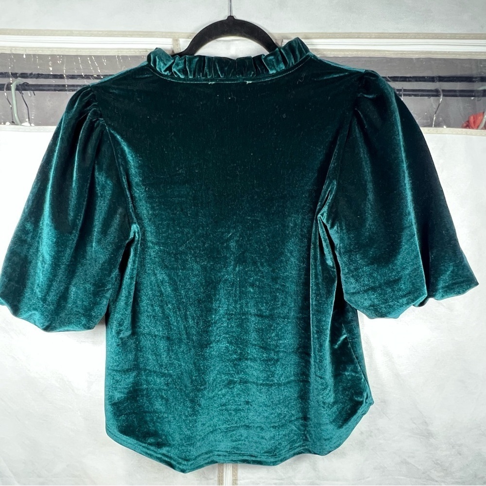 NWOT Anthropology THML Emerald Velvet Ruffle Blouse Size Small - Picture 3 of 7